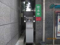 门诊部增设多功能饮水机，保证患者饮水安全