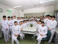 用心护理，点燃生命之光