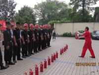 我院应急处置中队进行消防演练