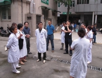 医院相关领导带队深入临床一线调研我院医疗空间现状