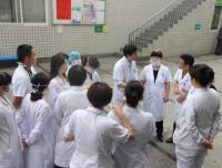 我院组织相关科室进行埃博拉出血热应急处置及职业防护演练