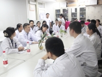 张林院长一行四人到病理科进行调研