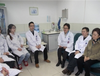 医院领导一行到精子库宣布干部任命
