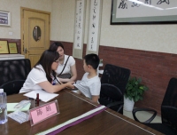 四川大学华西第二医院携手四川电视台公共频道《华西论健》欢度六·一送健康”学校义诊活动顺利开展