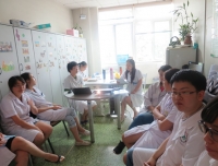超声科党支部开展“两学一做”“讲规矩，有纪律”专题学习