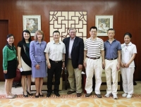 美国辛辛那提儿童医院医疗与科研副院长访问我院
 