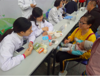 临床营养科参加儿童肾脏内分泌/儿童呼吸科主办的大型义诊活动

