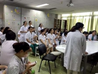 检验科在产科进行安全合理用血流程培训