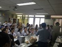 医学装备保障部组织产科胎头真空吸引器使用操作培训