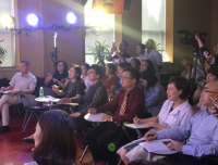 四川大学华西第二医院首次服装展示会顺利召开