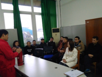 装备部新老员工接受消防安全培训