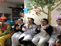 儿童治疗性游戏之----我要和你过新年
——记小儿神经消化科2018年新年活动