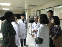 Bamidele Kammen教授到我院放射科参观交流