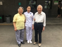 情系夕阳，关怀前辈--团支部陪退休老师体检