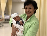锦江院区急诊儿科特护病房第一例留观新生儿康复出院