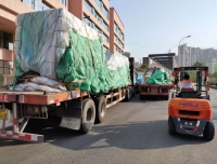 我院妇科肿瘤放化疗购置的医用直线加速器到院并开始安装