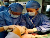 新生儿内外科合作挽救重度腹裂新生宝宝
