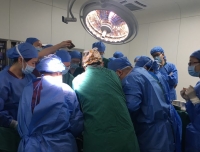 华西二院锦江院区产科和多学科合作首次产时完成腹裂胎儿肠管回纳及修补术