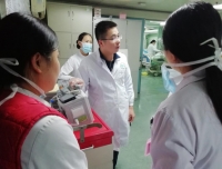 为提升华西院区妇产科ICU医护人员除颤仪安全意识开展除颤仪培训