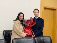 四川省人力资源和社会保障厅向可华书记一行来我院慰问肖雪教授