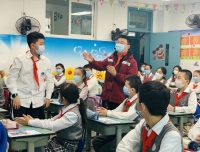 复学第一课：向抗疫英雄致敬