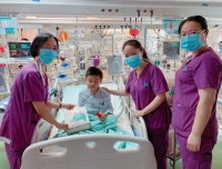 儿童重症医学科为病房患儿庆祝六一儿童节
