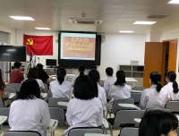 “党旗飘扬，筑牢红色防火墙”
--优生学科/产前诊断中心党支部观看微党课视频
