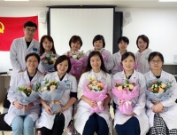 鲜花传心意 祝福赠医师