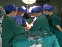 我院华西院区产科多学科合作成功为一名乌兹别克斯坦籍先天性心脏病换瓣术后孕妇实施剖宫产