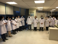 检验科党支部组织全科员工学习人民日报“聚焦川大”之《守护患者 共抗疫情（一线抗疫群英谱）——记四川大学华西医院援鄂重症救治医疗队》