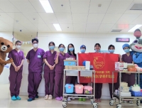 人偶奇妙游——儿童重症医学科团支部举办“HI，患儿”陪伴活动